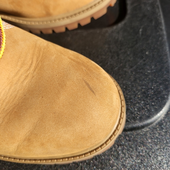 *SOLD* Gently Used Kids Tims - Picture 3 of 3